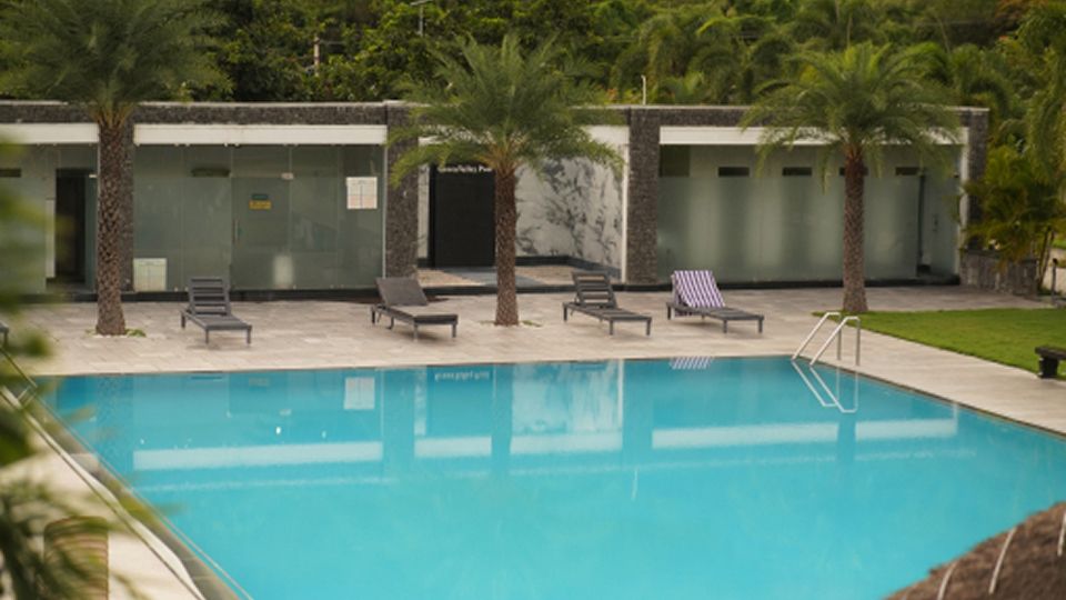 03 - Pool.jpg